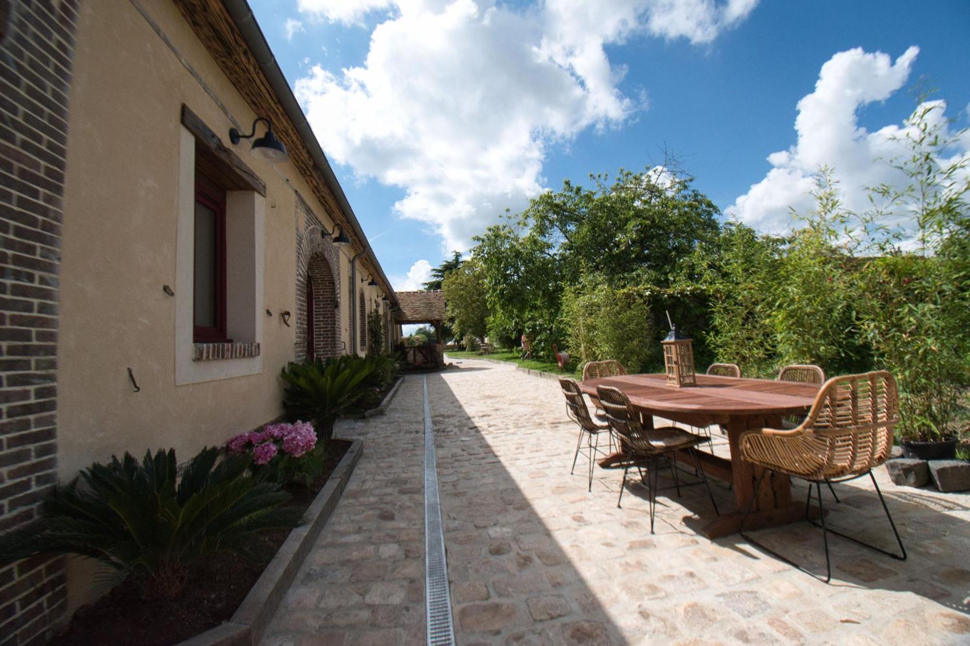 Le Relais Des Caleches - La Jungle Room Bu (Eure-et-Loir) Bagian luar foto