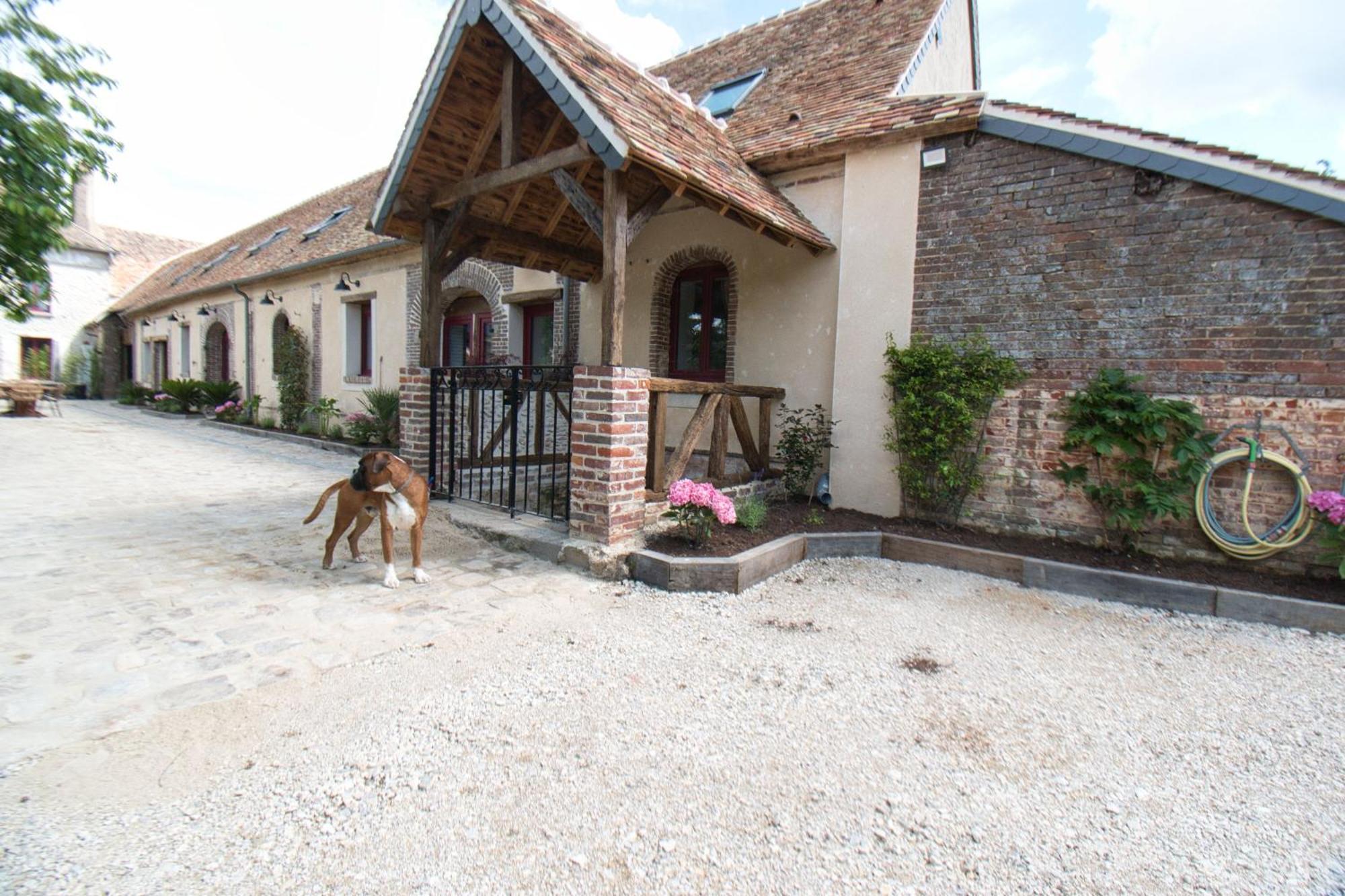 Le Relais Des Caleches - La Jungle Room Bu (Eure-et-Loir) Bagian luar foto