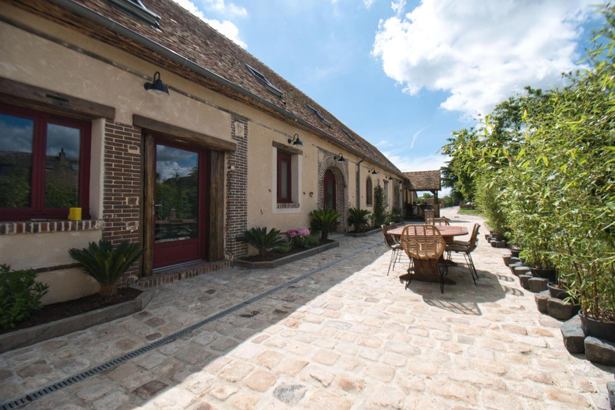 Le Relais Des Caleches - La Jungle Room Bu (Eure-et-Loir) Bagian luar foto